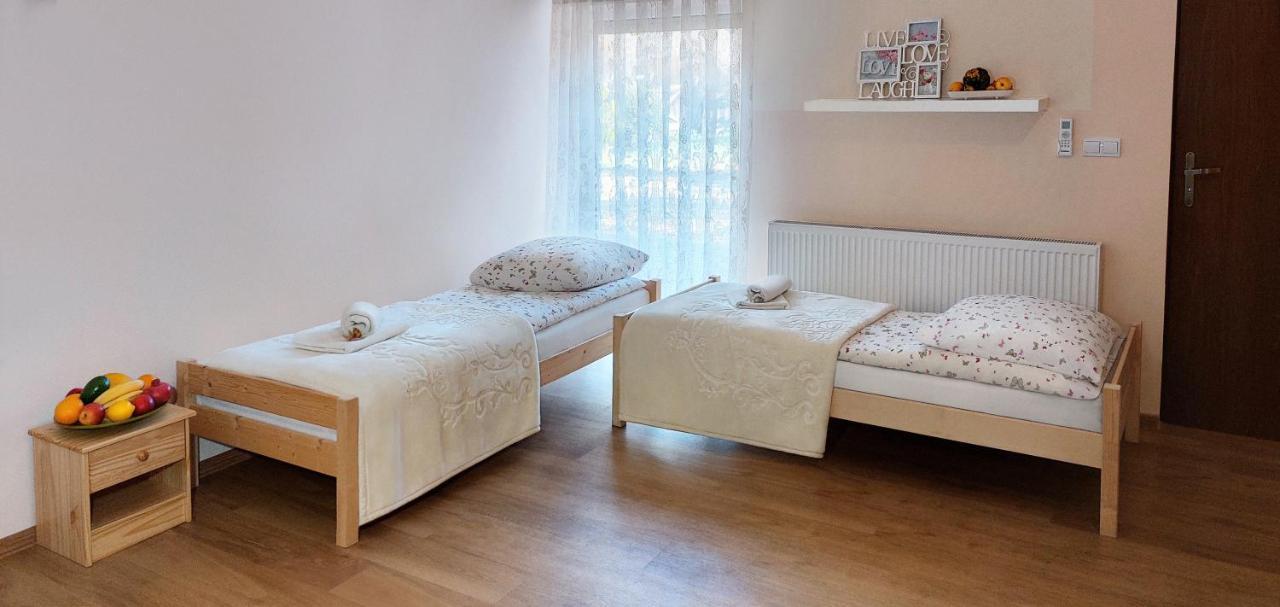 Apartamenty Gorki Male Tuszyn Exteriér fotografie