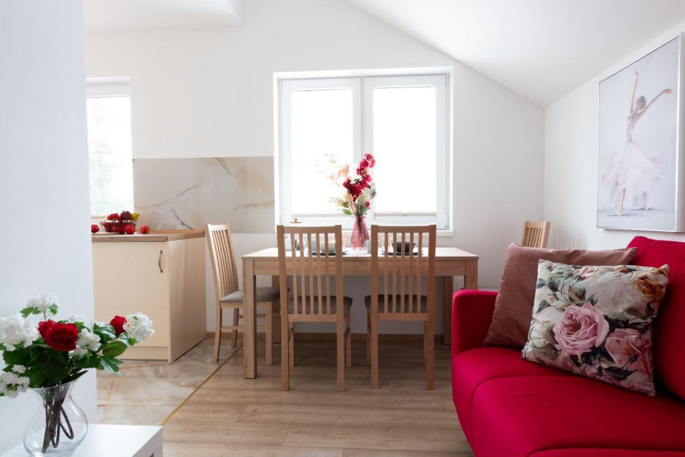 Apartamenty Gorki Male Tuszyn Exteriér fotografie